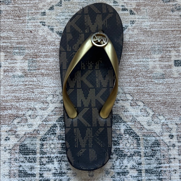 Pink Ivanka trump heels coach flip flops and mk flip flop only left shoes - Picture 3 of 6